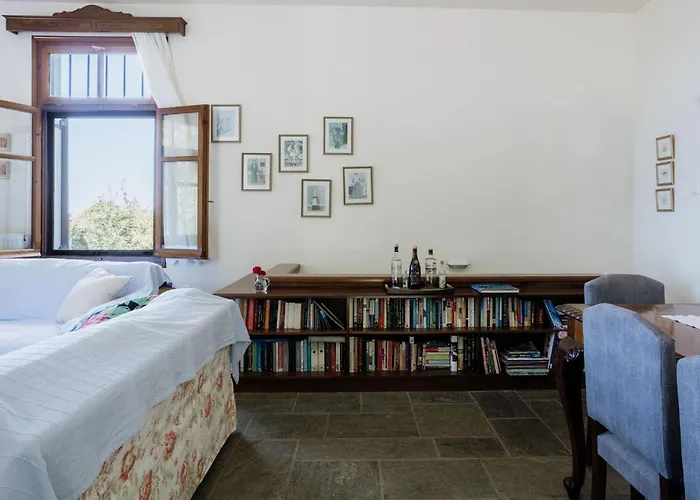 Aggeliki- Mountain Meets The Sea Holiday home