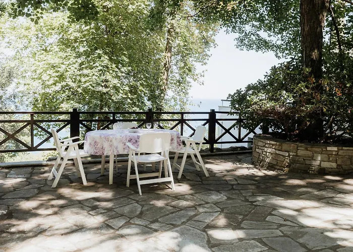 Aggeliki- Mountain Meets The Sea Case de vacanță