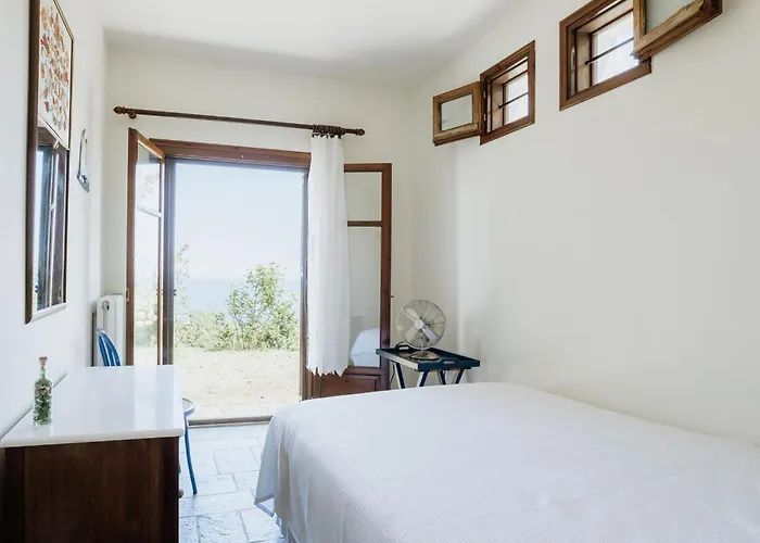 Aggeliki- Mountain Meets The Sea Holiday home *