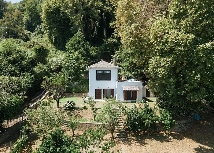 Case de vacanță Aggeliki- Mountain Meets The Sea *