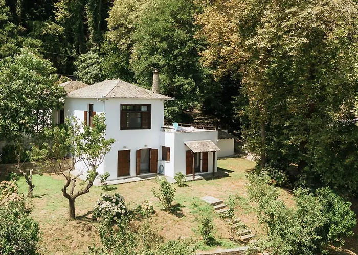 Holiday home Aggeliki- Mountain Meets The Sea *