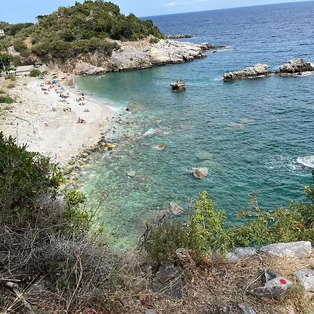 Aggeliki- Mountain Meets The Sea Nyaraló